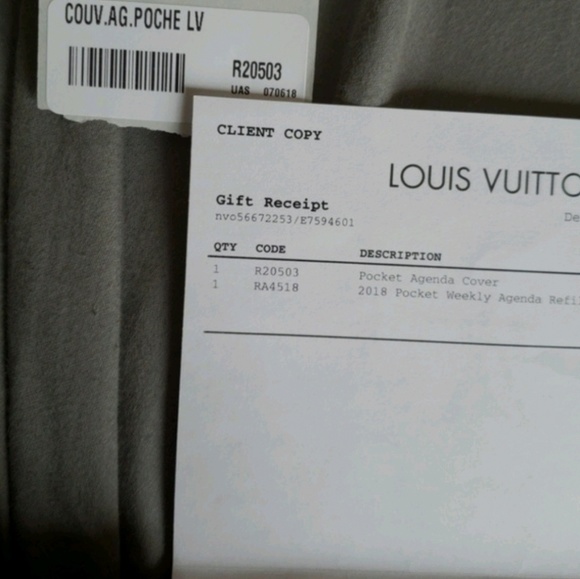 SOLD💥Authentic LV Pocket Agenda cover - Picture 7 of 7